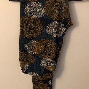 Lularoe tall and curvy leggings!